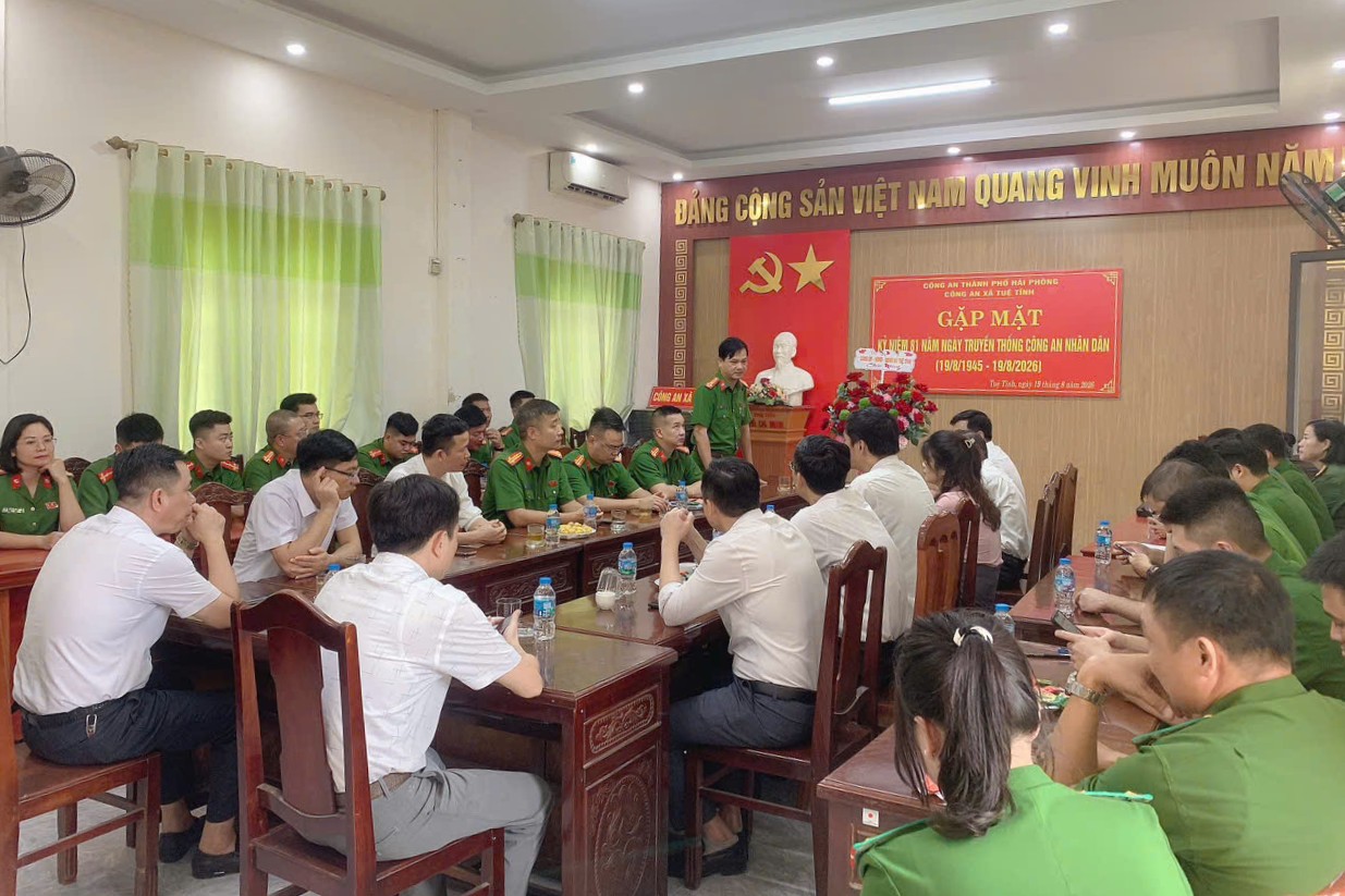 Công an xã Tuệ Tĩnh sinh hoạt chính trị Kỷ niệm 81 năm ngày truyền thống CAND